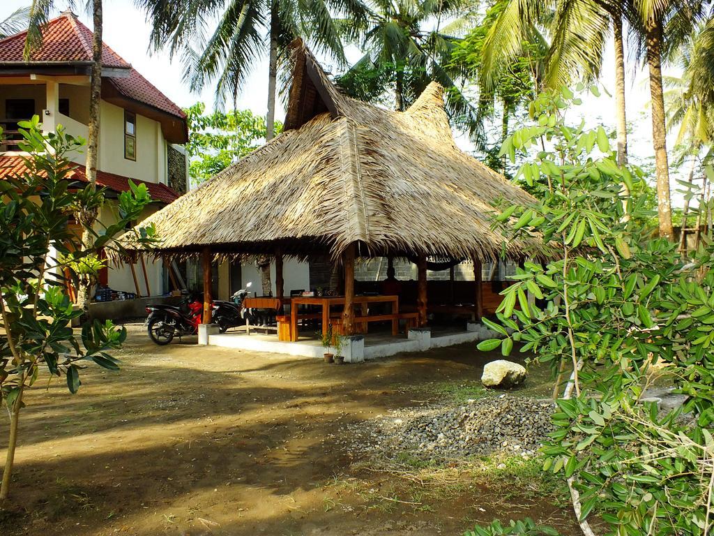 Sadati Home Stay Batukaras Екстер'єр фото